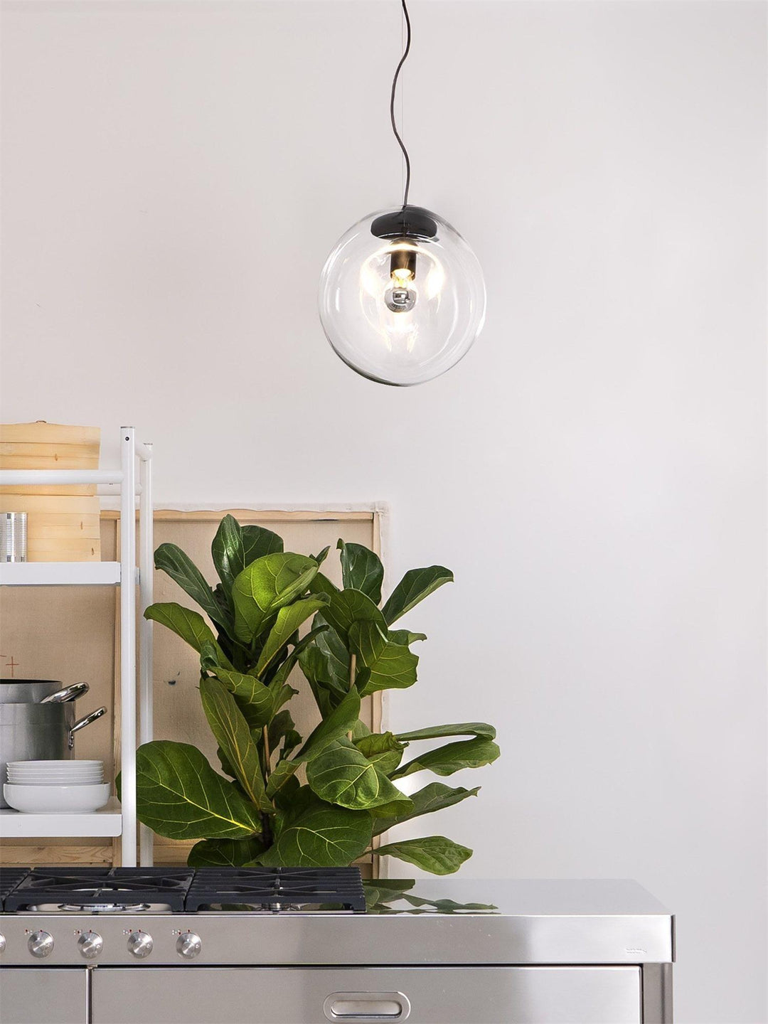 Élégante lampe suspendue en forme de goutte d'eau