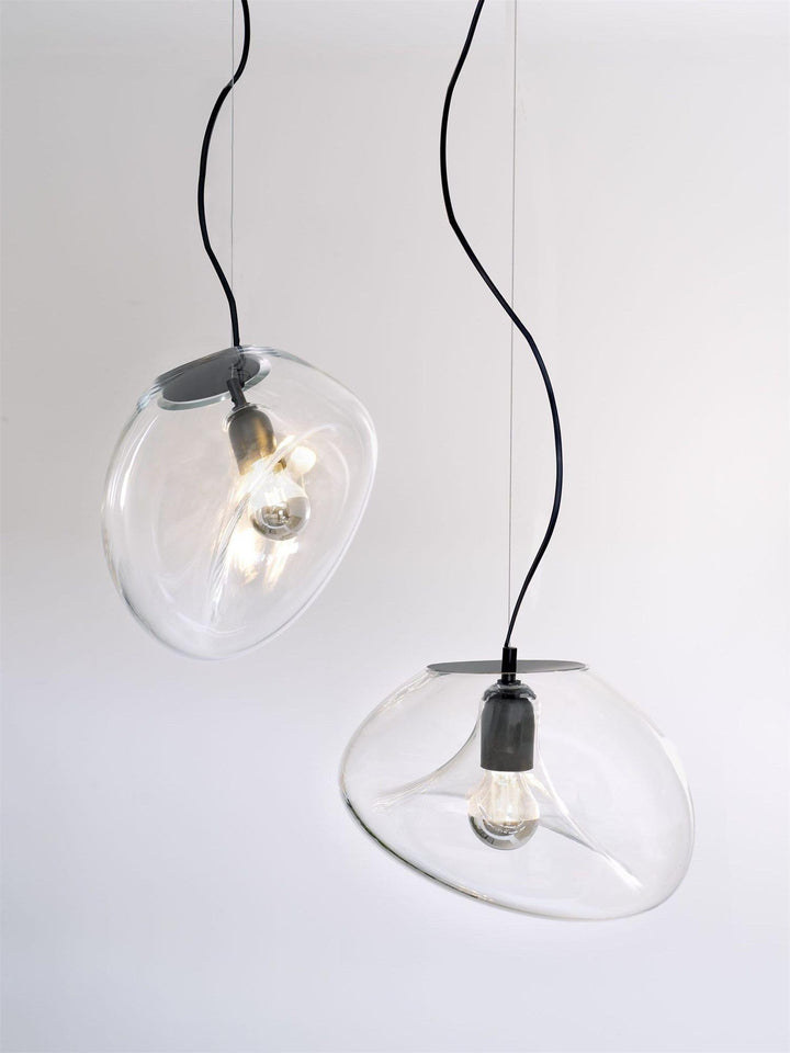 Élégante lampe suspendue en forme de goutte d'eau