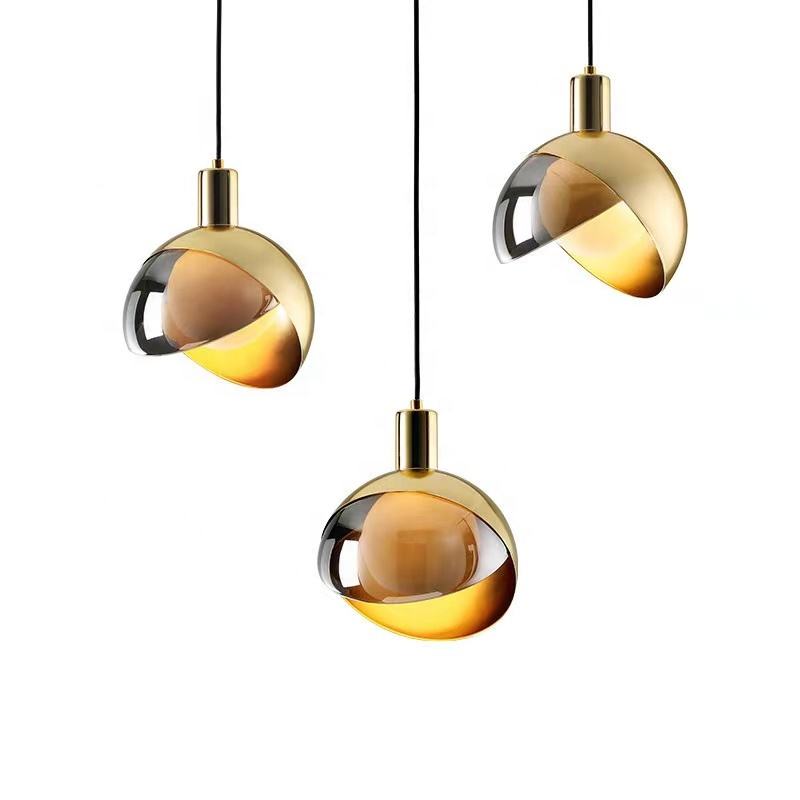 Lampe suspendue moderne en verre doré