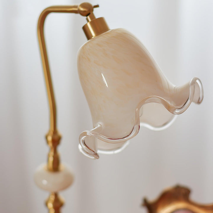 Élégante lampe de bureau Tulipe en laiton