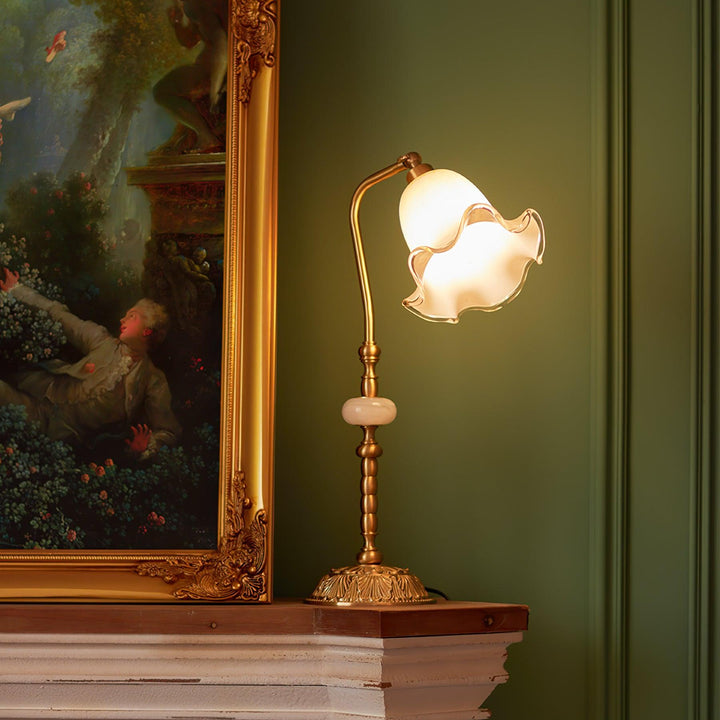 Élégante lampe de bureau Tulipe en laiton