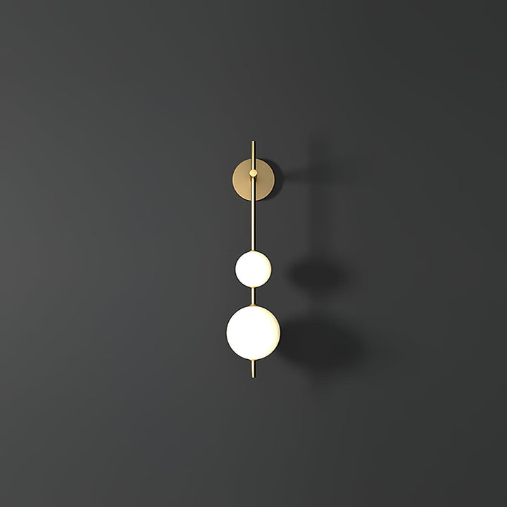 Élégante lampe murale à globe vertical pour une atmosphère enchanteresse