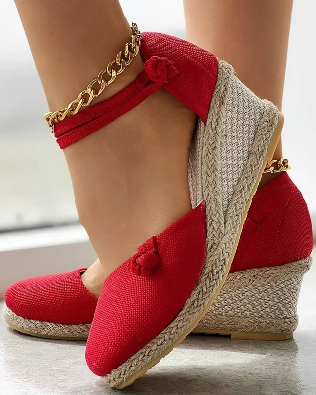 Espadrilles nouées et élégantes à la cheville pour les amoureux des animaux