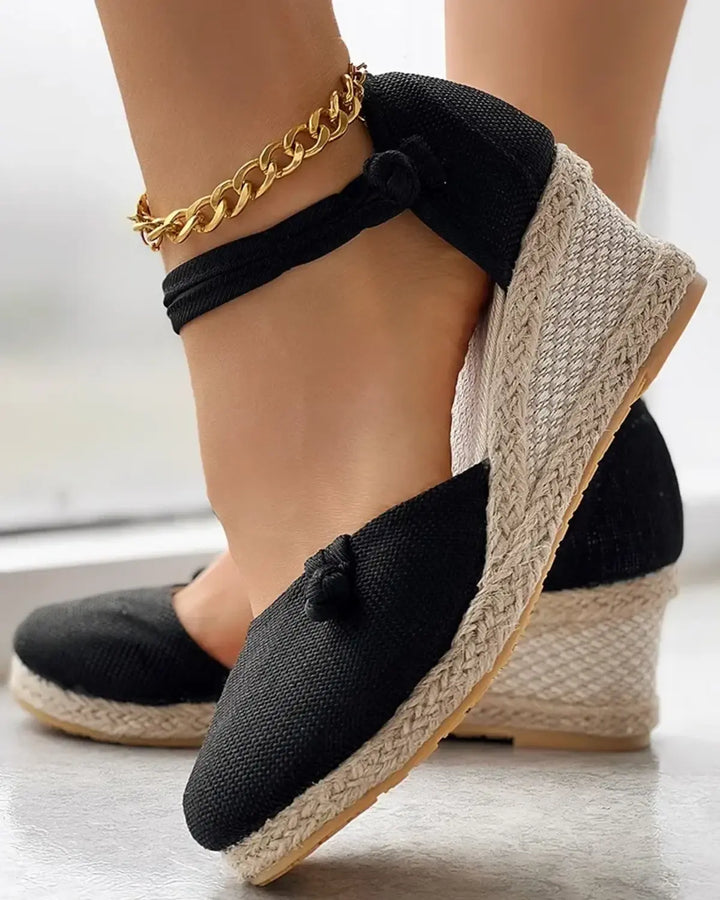 Espadrilles nouées et élégantes à la cheville pour les amoureux des animaux