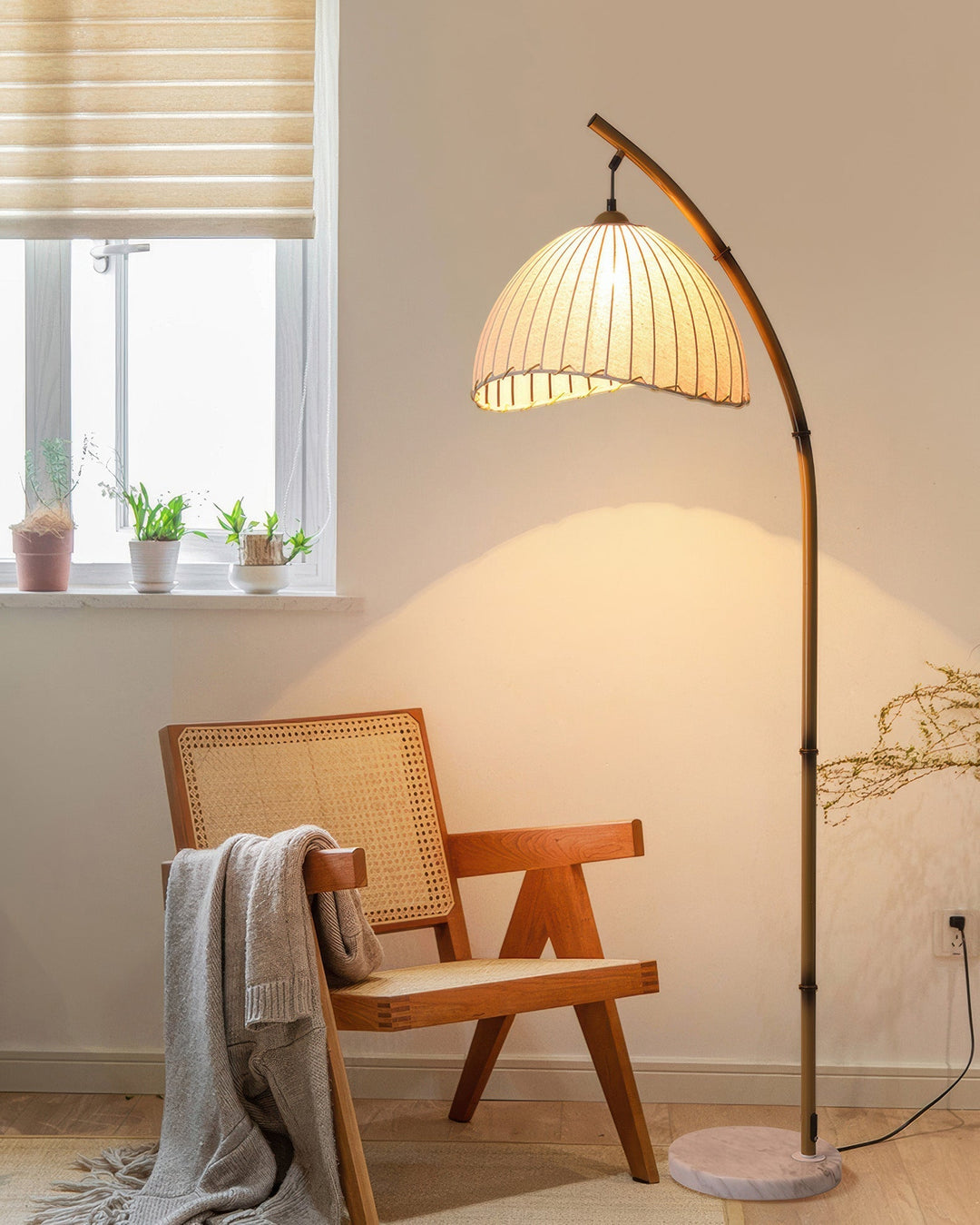 Lampadaire en bambou pour une ambiance sereine