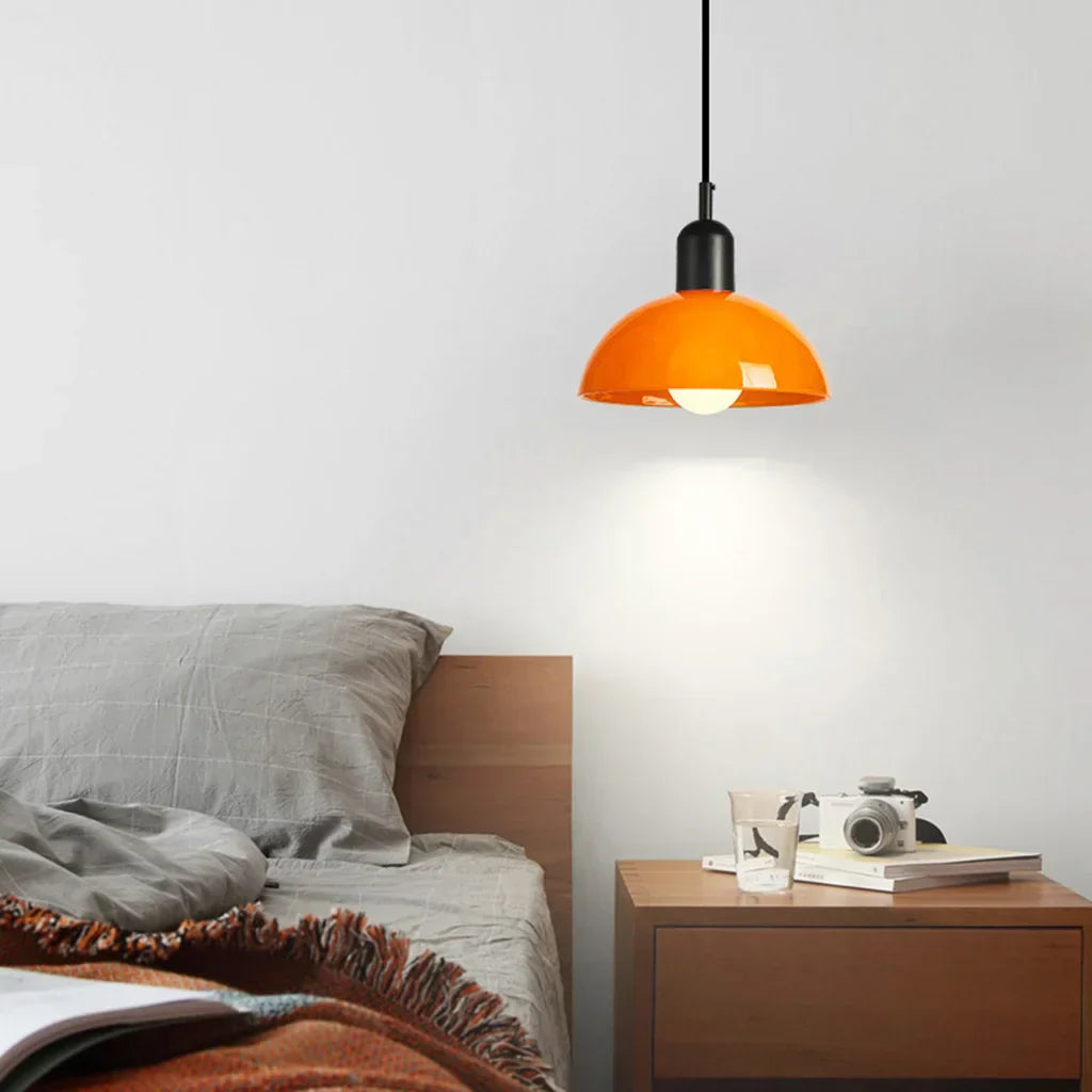 Lampe suspendue colorée Aurora - Une déclaration de mode rayonnante pour votre espace