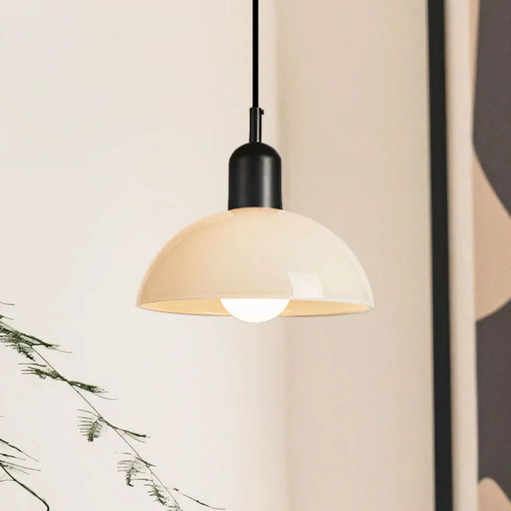 Lampe suspendue colorée Aurora - Une déclaration de mode rayonnante pour votre espace