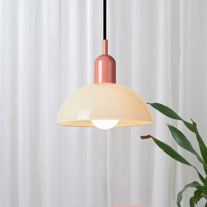 Lampe suspendue colorée Aurora - Une déclaration de mode rayonnante pour votre espace