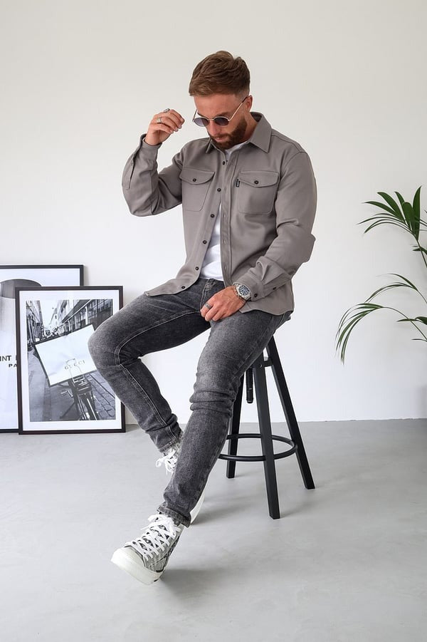 Veste chemise élégante avec boutons de Ozuna