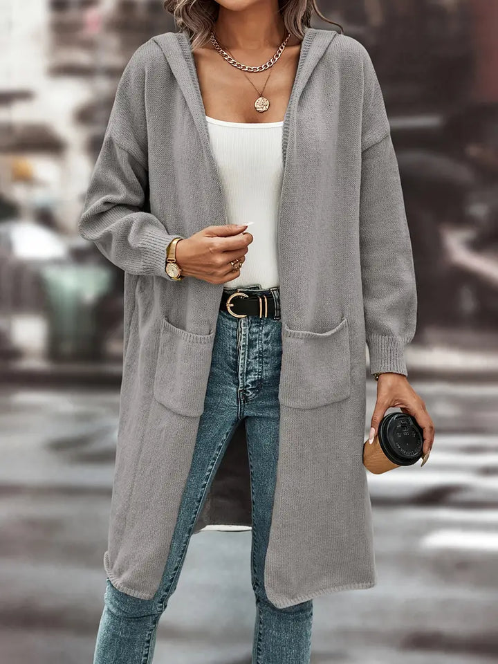 Cardigan Galina tendance avec ouverture sur le devant et capuche élégante