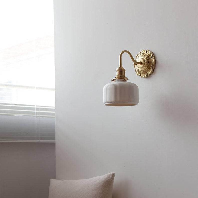Lampe murale élégante en céramique pour un environnement domestique atmosphérique