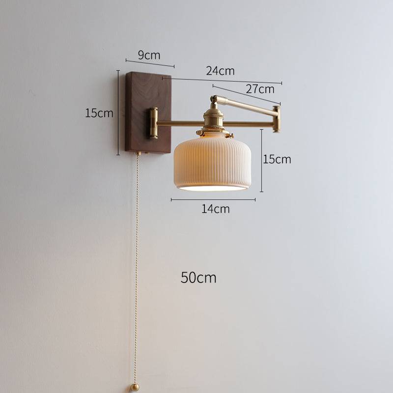 Lampe murale élégante en céramique avec de beaux accents en bois