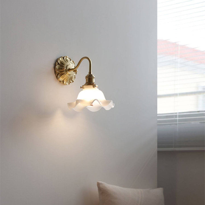 Élégante Lampe à main en verre de Zwanenhals, avec des éléments en verre de Messingakzenten