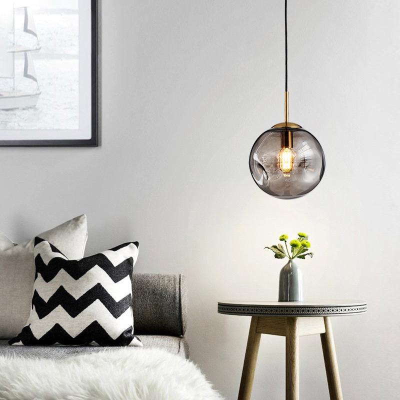 Lampe suspendue à boule en verre de Brikey