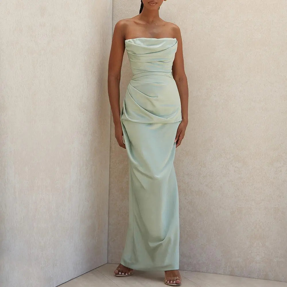 Onni | Robe longue élégante en satin sans bretelles pour un look sophistiqué
