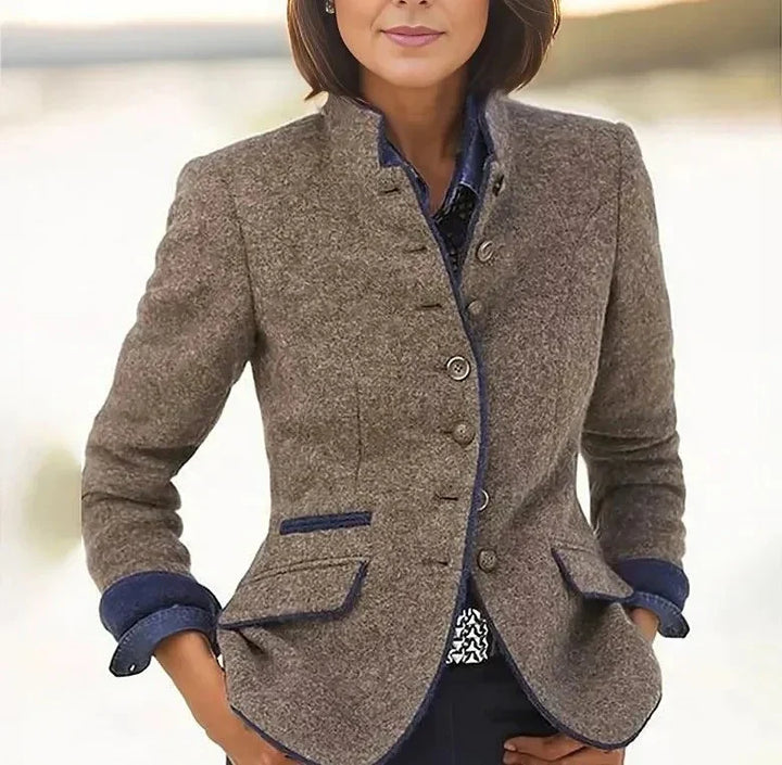 Élevez votre style avec le blazer élégant de KLAYRA