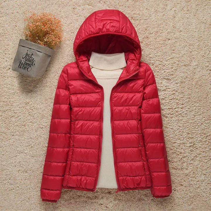 Élevez votre style avec la veste ultra-légère LAINE