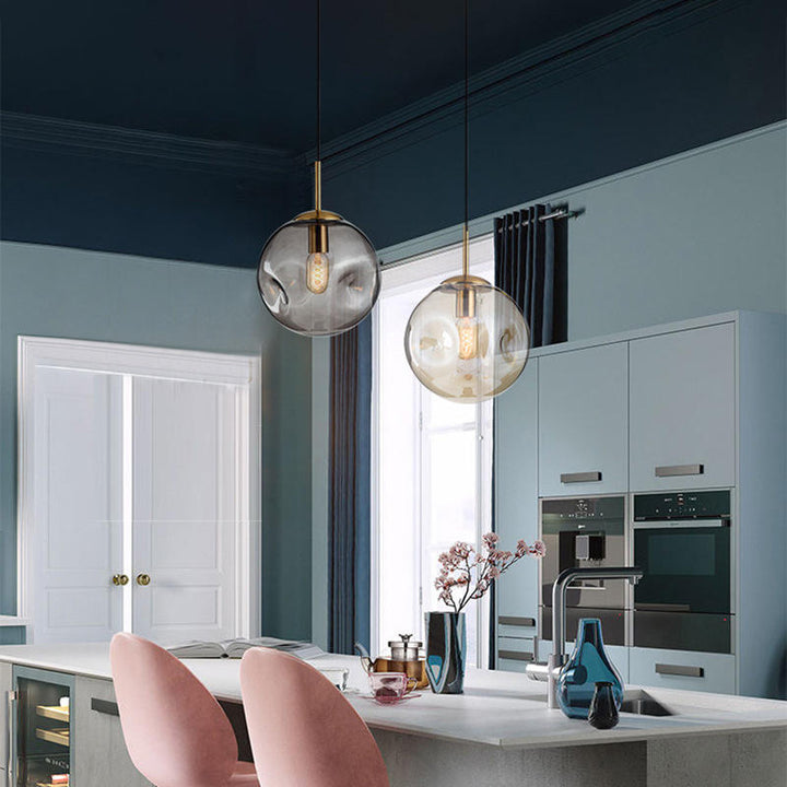 Lampe suspendue à boule en verre de Brikey